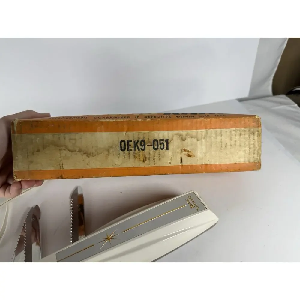 1960’s Lady Vanity Slimline Corded Electric Knife Beige 8